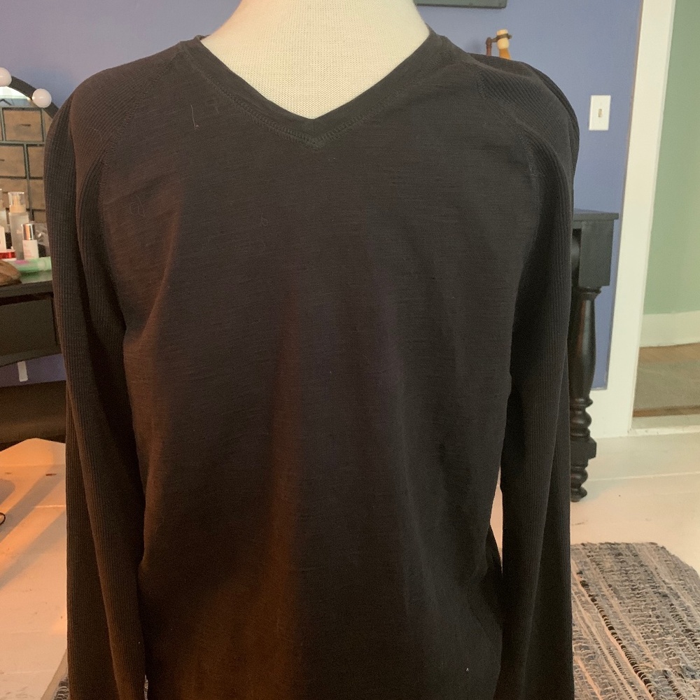 Calvin Klein pullover V neck black shirt mens size L